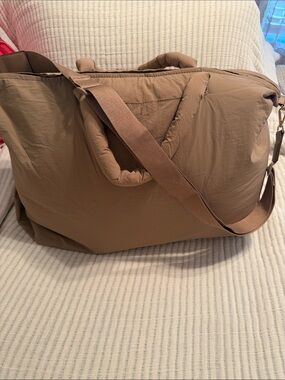 a new day Cloud Weekender Bag in Tan